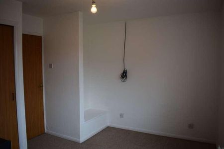 Tavistock Close, Ecton Brook, Northampton, NN3 - Photo 2