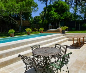 Modern 4-Suite Villa in Exclusive Quinta da Marinha - Photo 1