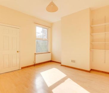 Room in a Shared House, Glapton Road, NG2 - Photo 2