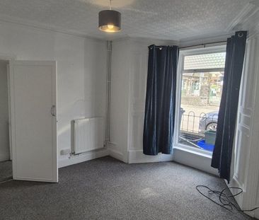 School Road, Jersey Marine, NEATH - Photo 4