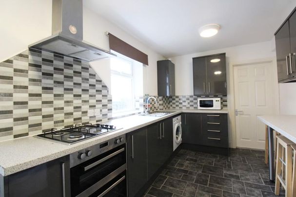 5 bedroom terraced house to rent - Photo 1