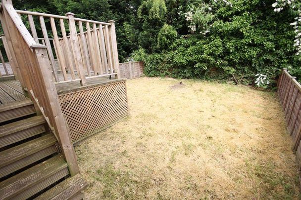 5 bedroom house to rent - Photo 1