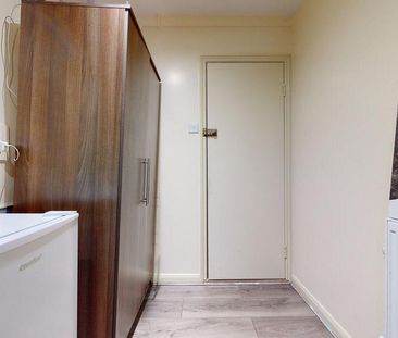 Flat share to rent - Photo 1