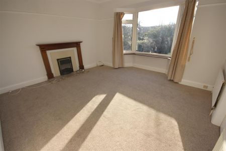 3 Bedroom Bungalow - Detached To Let - Photo 4