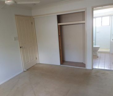 Three Bedroom Townhouse Unit 44 - Photo 6