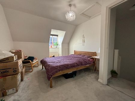 Knightwood Close, Farnborough, GU14 - Photo 3