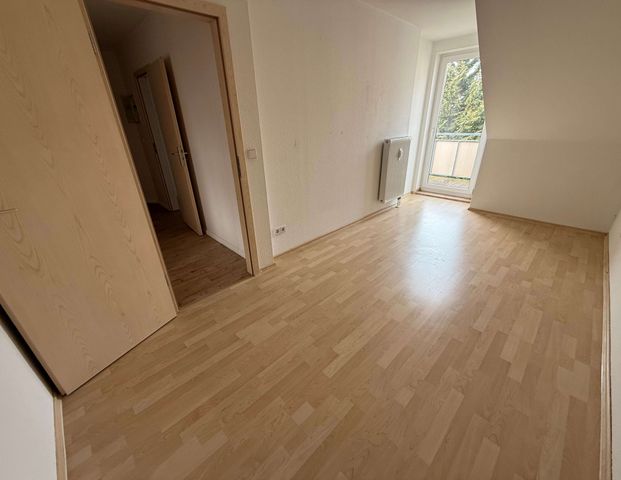 TOP Whg. im DG - frei ab 1.3.25 - Laminat - großer Balkon** - Foto 1