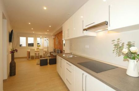 Carrer de la Junta de Comerç, Barcelona, Catalonia 08001 - Photo 4