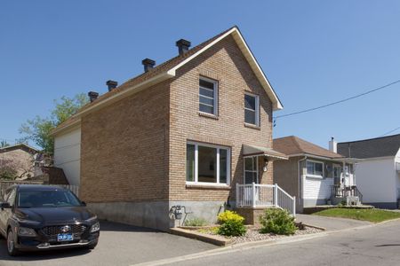 For Lease - 299 Shakespeare Street, Vanier and Kingsview Park, Ontario - Photo 5