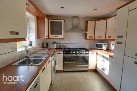 3 bedroom terraced house to rent - Photo 4