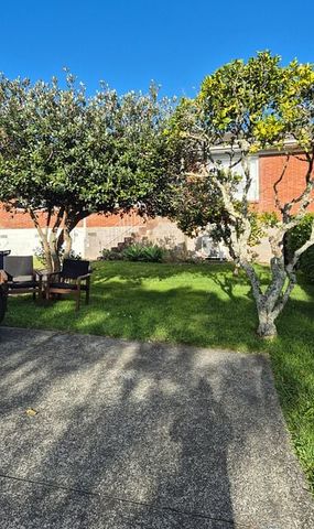 Sunny, homely unit in quiet neighbourhood - Photo 4