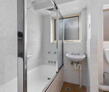 Close to EVERYTHING - Photo 3