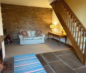 2 bedroom cottage to rent - Photo 2