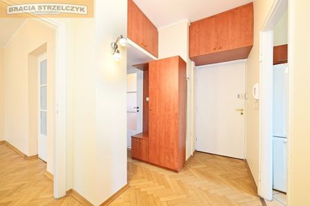 Piętro willi. Balkon. Przy metrze Racławicka - Фото 5