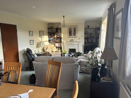 3 bedroom detached house to rent - Photo 2