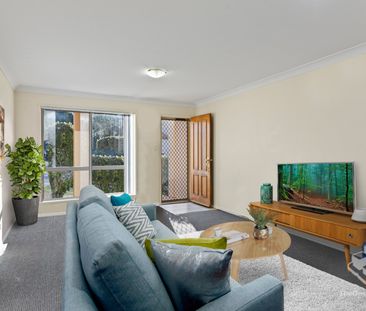 Spacious Townhouse in a Private Leafy Complex - Photo 2