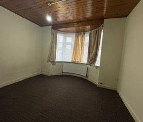 4 bedroom terraced house to rent - Photo 4