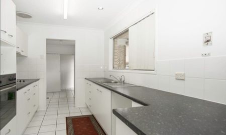 Spacious Family Home in the Heart of Banyo! - Photo 5