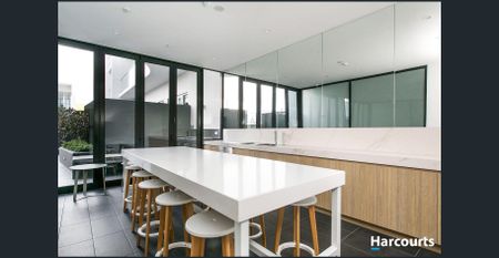 One Bedroom Deluxe with Huge Balcony - Photo 3