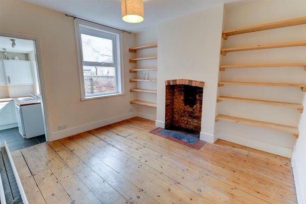 2 bedroom terraced house to rent - Photo 1