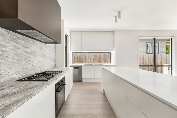 6B Vincent Street, Brighton East VIC 3187 - Townhouse For Rent | Domain - Photo 1