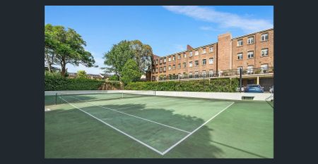 Renovated North Facing Apartment in Famed Warehouse Conversion - Photo 3