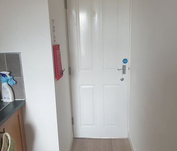 2 Bed Flat, Bramble Street, CV1 - Photo 1