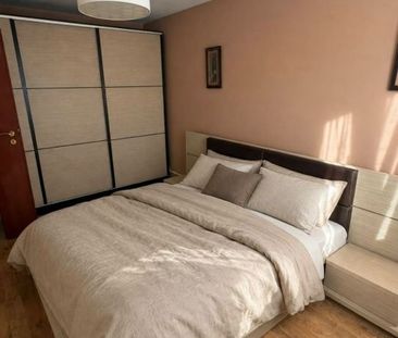 Apartament cu 2 camere - 60mp - zona Rovine - Photo 3