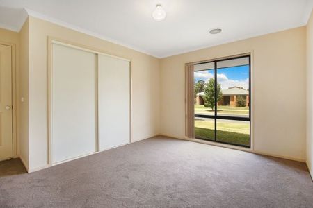 71 Nightingale Avenue, Wodonga - Photo 2