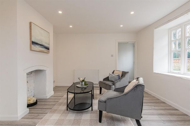 2 bed House - Mid Terrace To Let - Photo 1