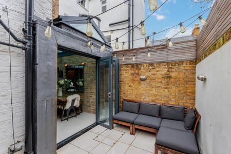 5 bedroom terraced house to rent - Photo 3