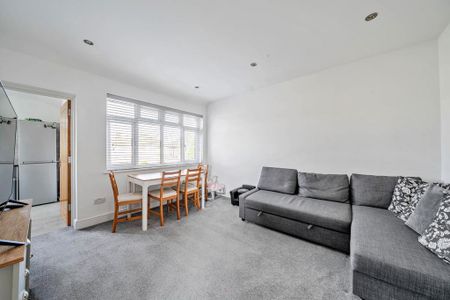 2 bedroom maisonette to rent - Photo 2