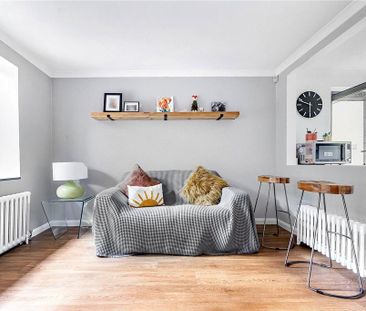 3 bedroom semi-detached house to rent - Photo 4