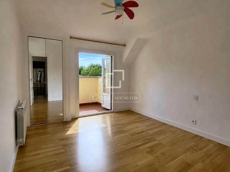 Excellent 4 Bedroom house / villa with 60m² garden for rent in El Soto de la Moraleja - Photo 3