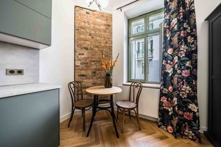 Kawalerka ładna kamienica Jeżyce 26 m² - Zdjęcie 3