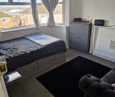 Room in a Shared Flat, Gainsford Road, SO19 - Photo 3