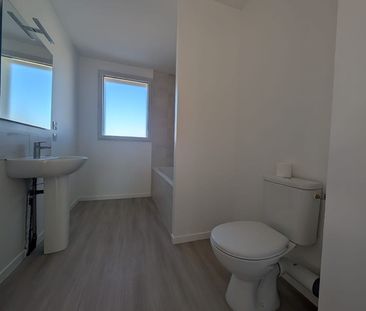 Location Maison 4 pièces 80m² - Photo 5