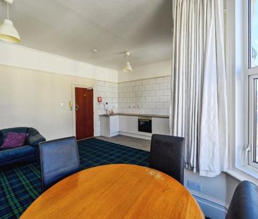 1 bedroom property to rent Victoria Road North, Southsea, Hampshire... - Photo 2