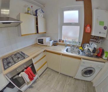 6 Bedroom Mid Terraced House for rent in Queens Road - Photo 5