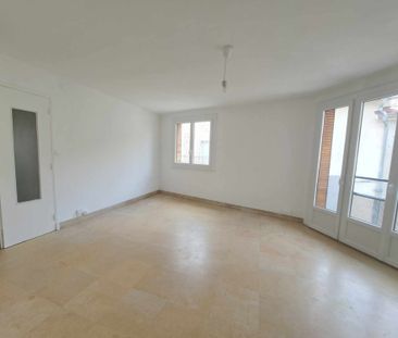 Location Appartement 3 pièces 67m² NIMES 30000 - Photo 6