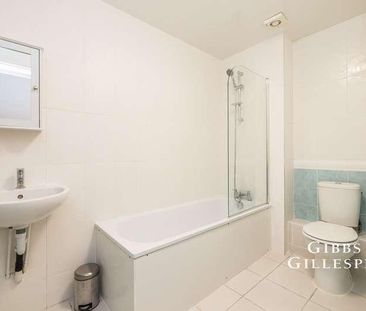 Firethorn Close, Edgware, HA8 - Photo 3