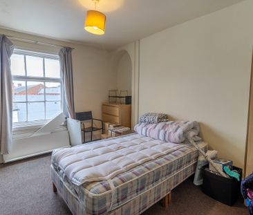 6 Bed Student Accommodation - Photo 4