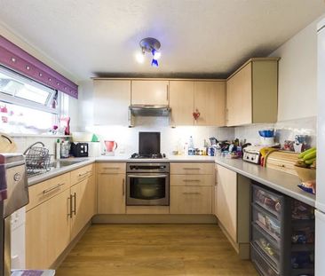 2 Bed Flat, Taranto Road, SO16 - Photo 6