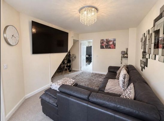 4 bedroom townhouse to rent - Photo 1
