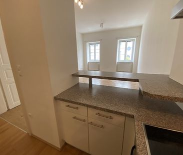 Schöne City Altbauwohnung!- kurze Wege! - Foto 2