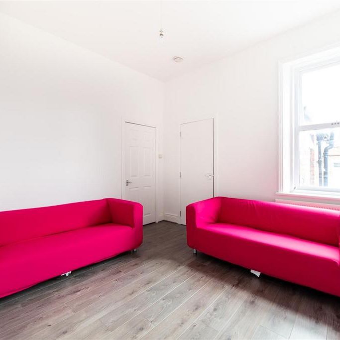 3 bedroom flat to rent - Photo 1