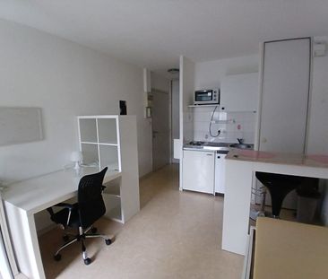 Location Appartement 1 pièce 18m² - Photo 2
