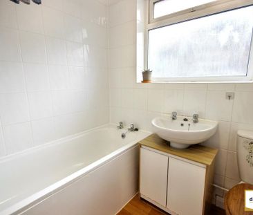 2 bedroom maisonette to rent - Photo 5