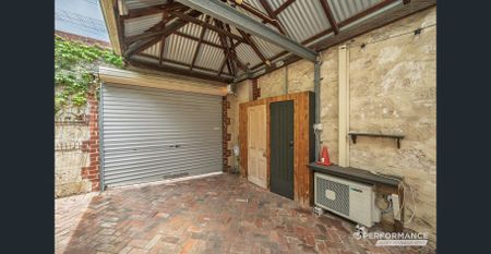 Character-Filled Fremantle Living with Unmatched Views - Photo 4