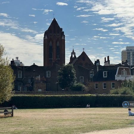 4 bedroom flat to rent - Photo 3